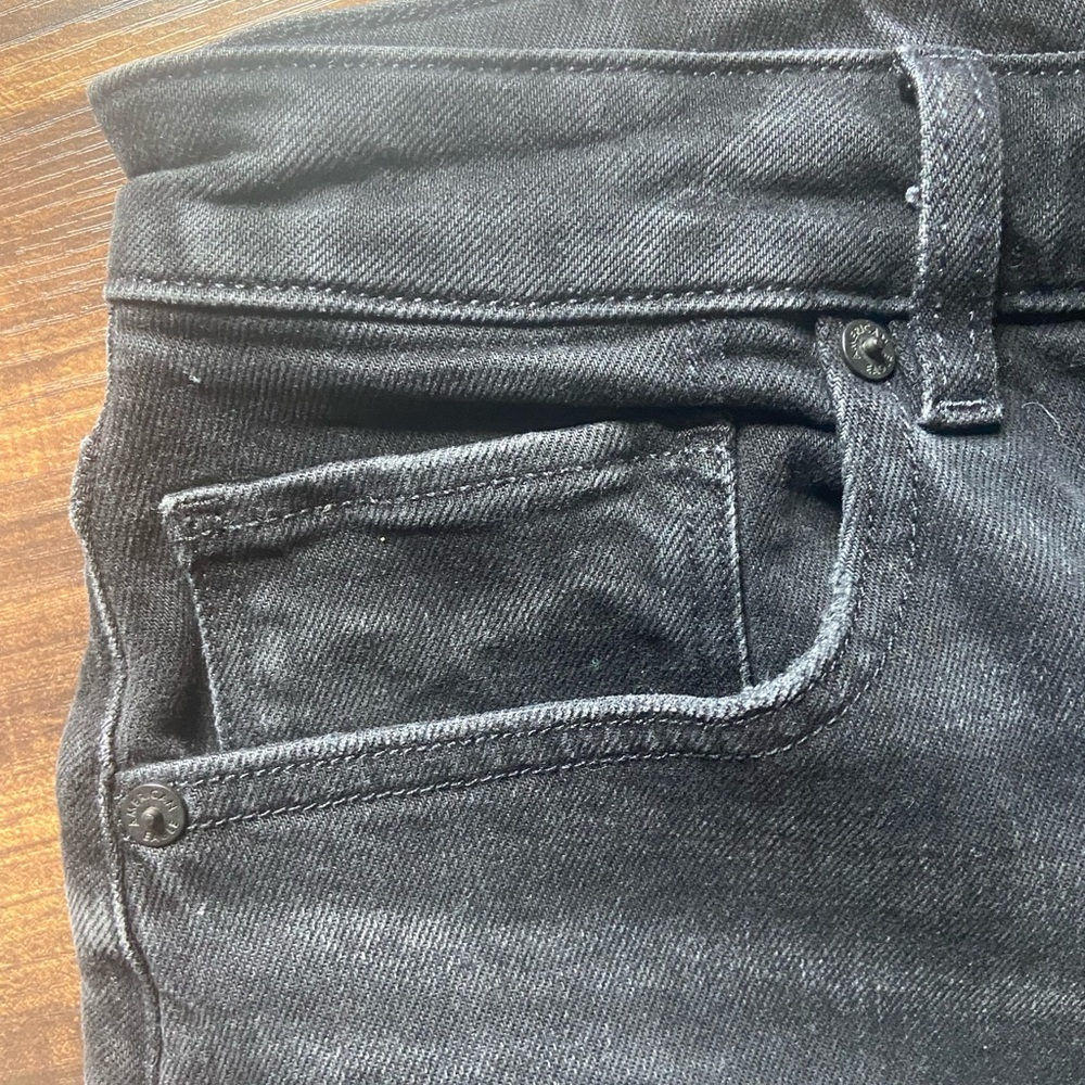 American Eagle Black Stretch Shorts - Picture 3 of 6